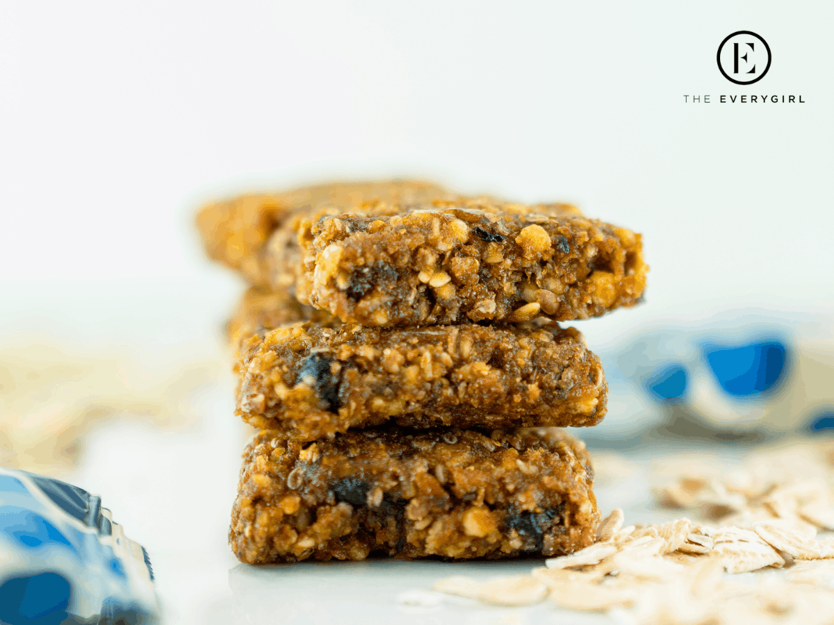 NuGo Fiber Bar close up and outside of the wrapper